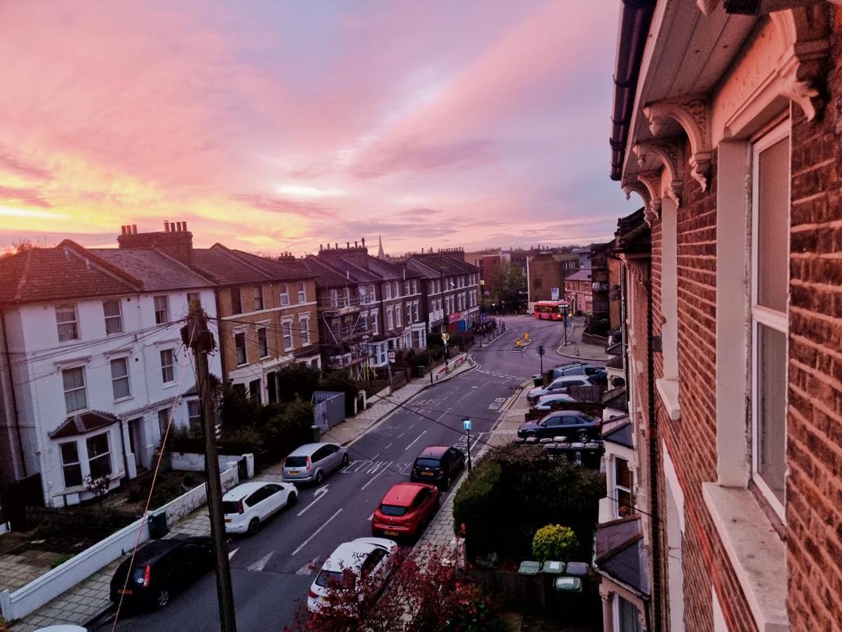 Stylish-Brockley-Entire Place Daire Londra Dış mekan fotoğraf